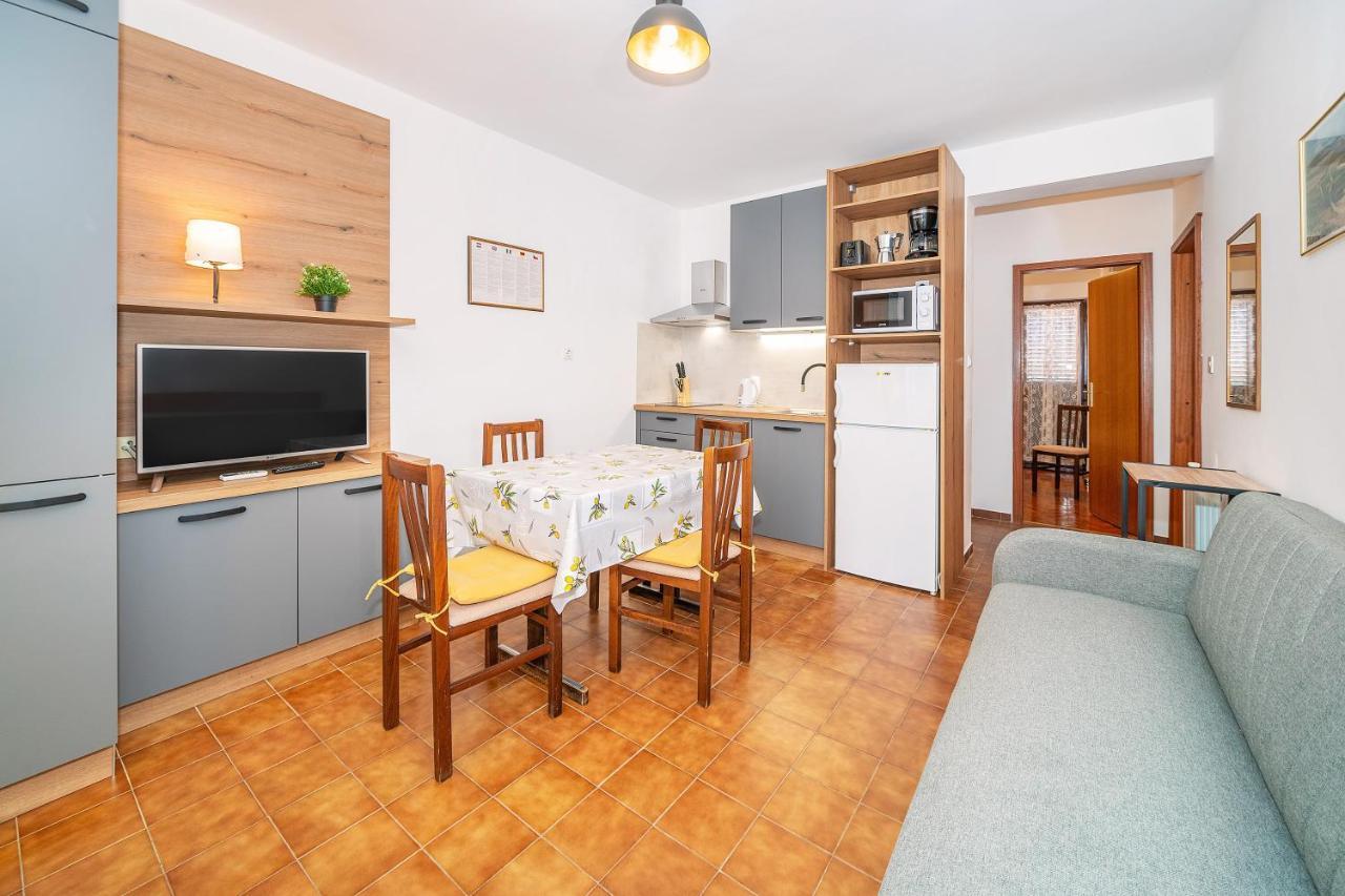 Apartmani Ana Juranic Jurandvor Екстериор снимка