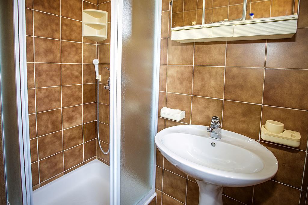 Apartmani Ana Juranic Jurandvor Екстериор снимка